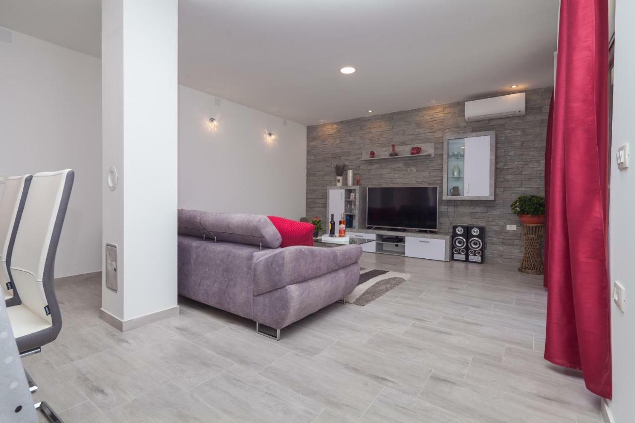 New Brend App Matija Apartment Pinezici  Екстериор снимка